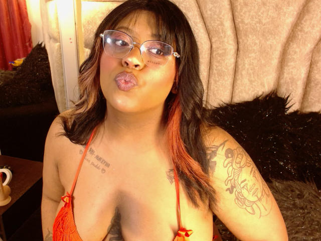 RossiBrown - Sexe cam en vivo - 17645354