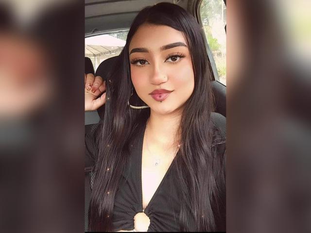 LuciaCalixto - Live sex cam - 17650902