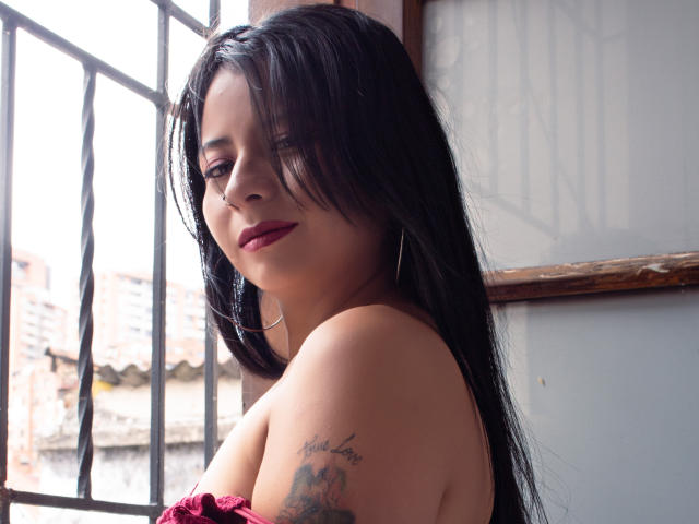 SophieReyess - Live sex cam - 17655022