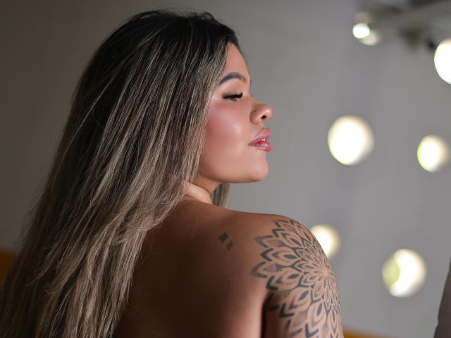 JulianaSousa - Live porn &amp; sex cam - 17657426