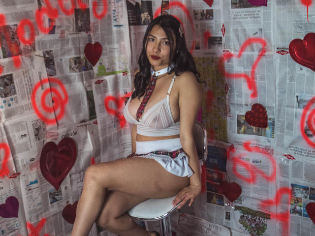 EmilyPrincessx - Live porn &amp; sex cam - 17658354