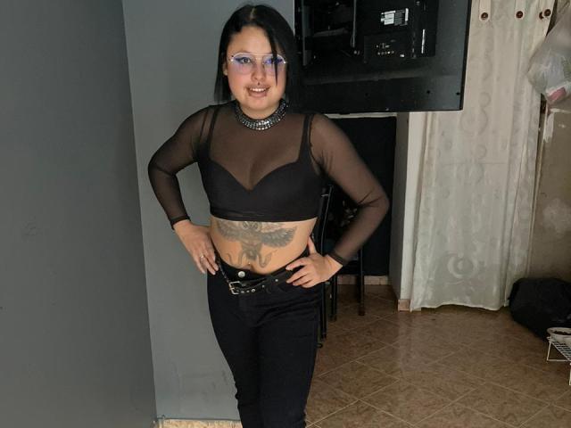 SexyRubbi - Live sex cam - 17661742
