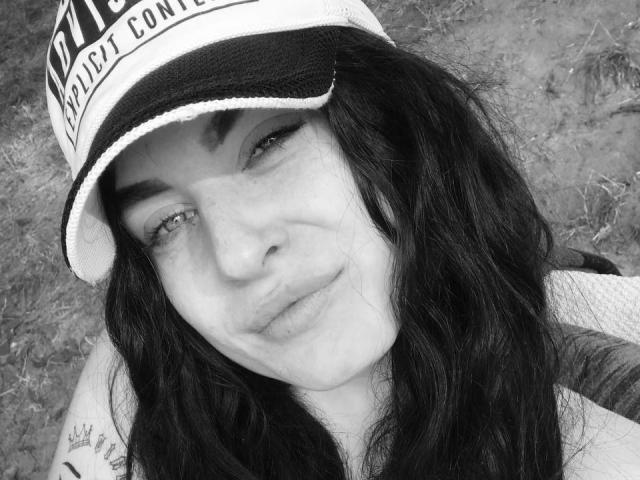 LinaMils - Live sex cam - 17663526