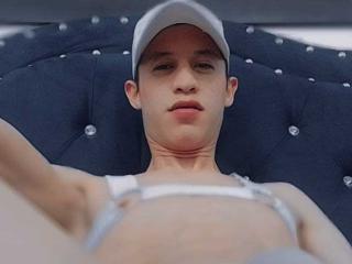 LeonardoBigCock - Sexe cam en vivo - 17672830