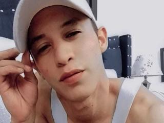 LeonardoBigCock - Live Sex Cam - 17672858