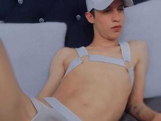LeonardoBigCock - Live Sex Cam - 17672866