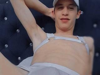 LeonardoBigCock - Sexe cam en vivo - 17672886