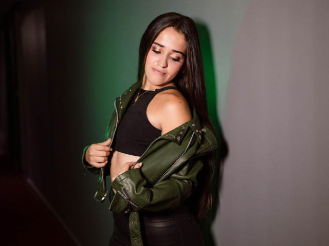 AlyssonRoss - Live sex cam - 17673986