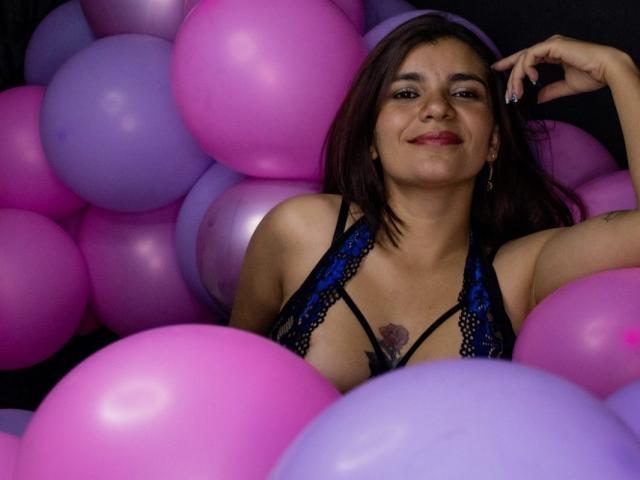 BulmaHot - Live sex cam - 17675218