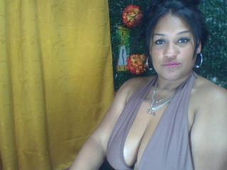 MichelleBrito - сексуальная веб-камера в реальном времени - 17676538