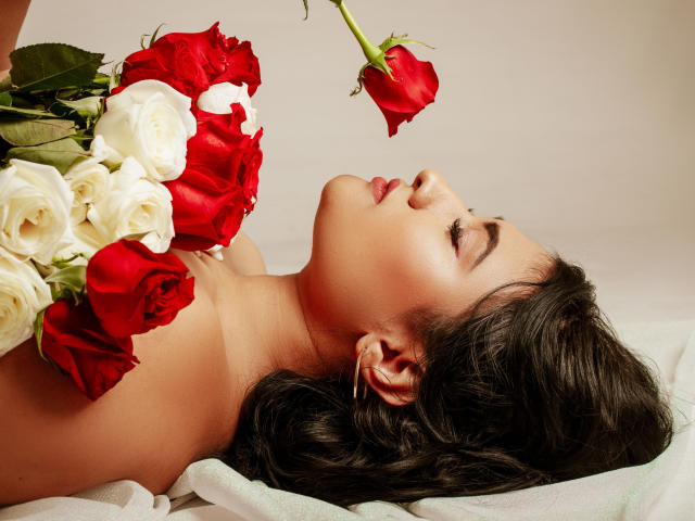 ShiaraRussi - Live sexe cam - 17677210