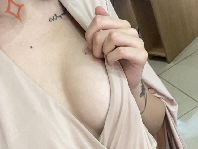 ImAmelie - Live sex cam - 17682286