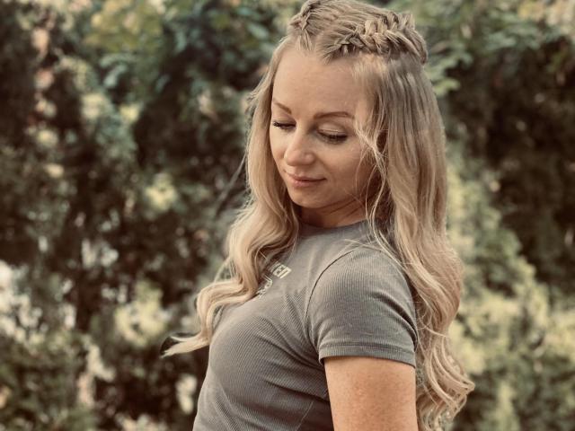 Elliette - Live sex cam - 17684150