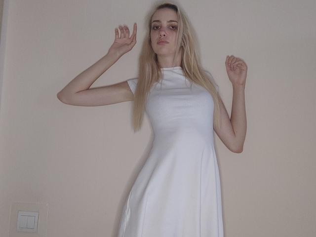 LillyLoves - Live sex cam - 17685558