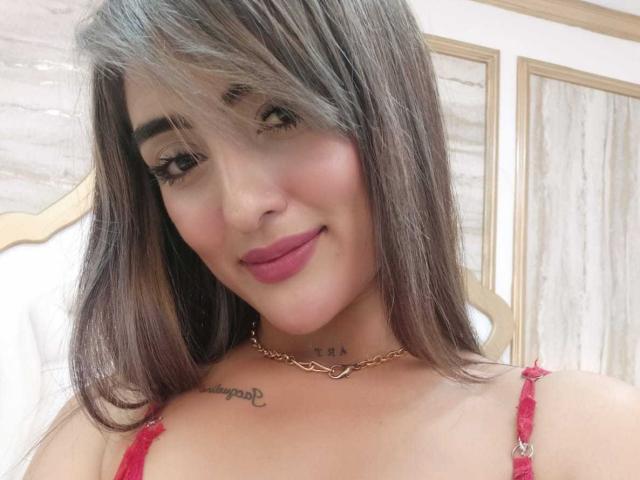 MaeCollins - Live sex cam - 17691002