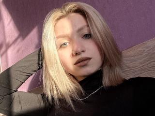 AlexBlossom - Live sex cam - 17693066