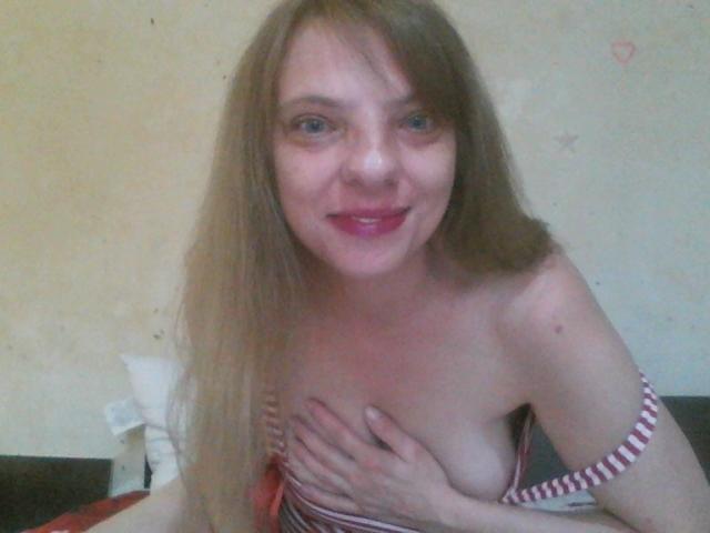 BlondyMarianne - Live sex cam - 17694778