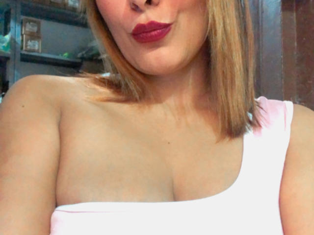 SaritaVelez - Live sex cam - 17696698