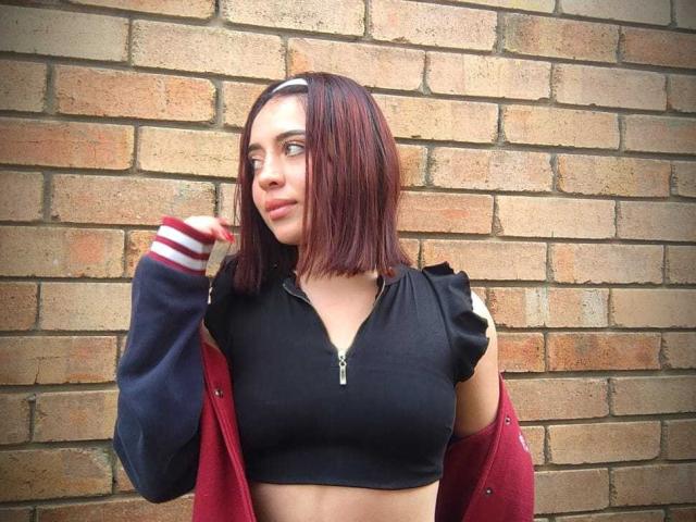 BonnyyMilthonn - Live sex cam - 17697122