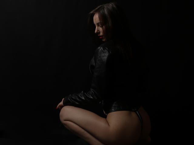 ApheliaAddington - Live porn &amp; sex cam - 17699478