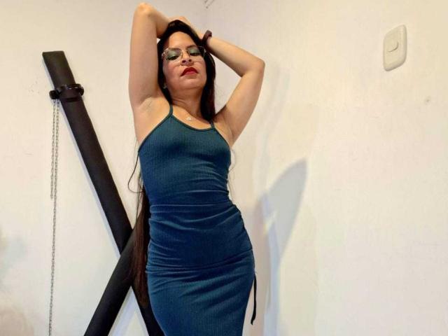 OliviaWalkerr - Live porn &amp; sex cam - 17702118