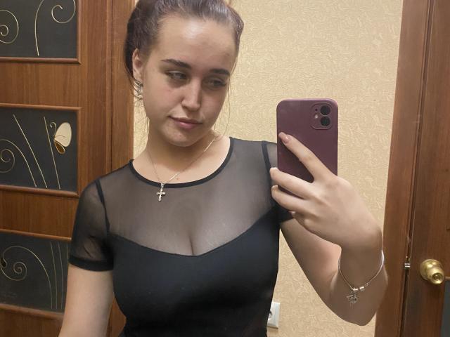 Mallenia - Live sex cam - 17709750
