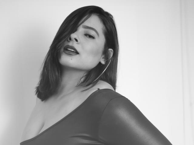 SophieCurves - Live Sex Cam - 17711334
