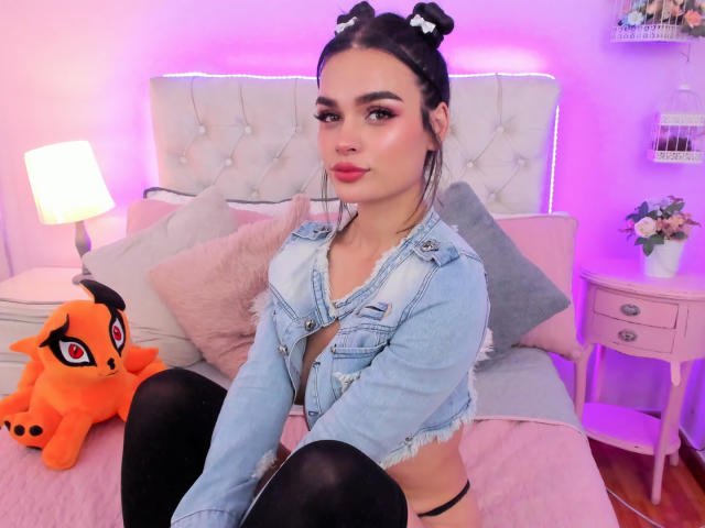 CharlotteBroown - Live sexe cam - 17718778