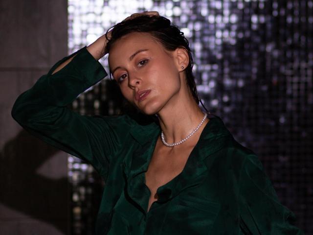 AlesyaDrons - Sexe cam en vivo - 17720038