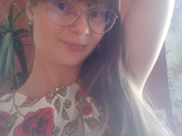 KiraGoldens - Live sex cam - 17727778