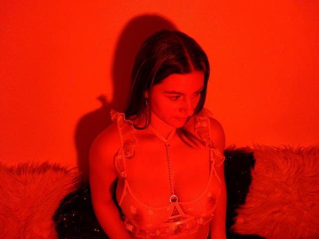 AtheneaRossi - Live Sex Cam - 17732234