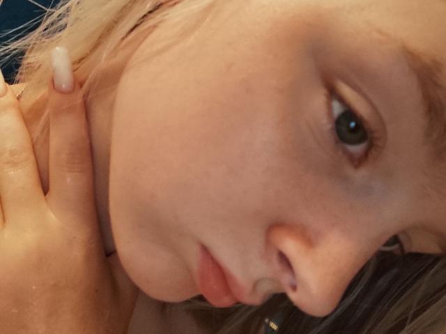 LaPochka - Live sex cam - 17734550