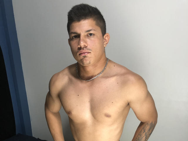 DiegoX - Live sex cam - 17735610