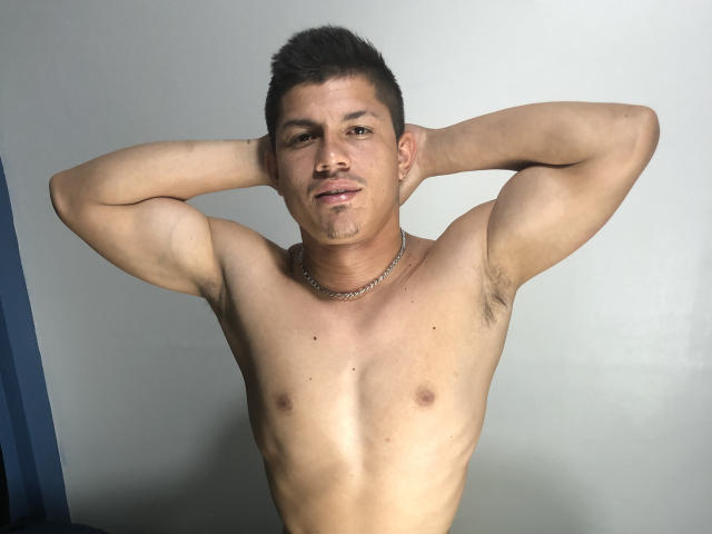 DiegoX - Live sex cam - 17735630