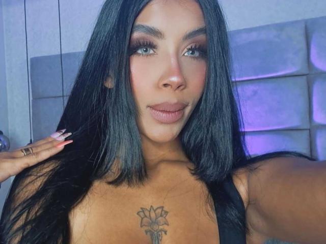 FiorellaBossh - Live sex cam - 17738726