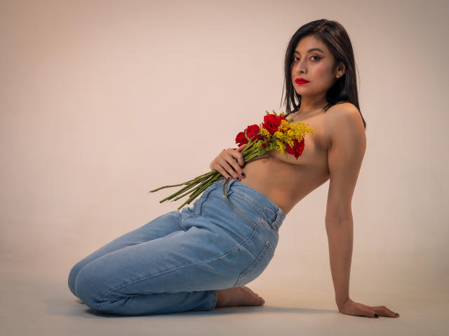 SamanthaaSmith - Live Sex Cam - 17741718