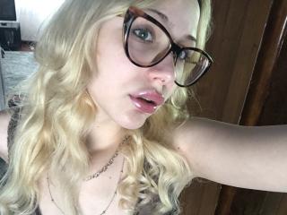 MiyaMores - Live sex cam - 17750330