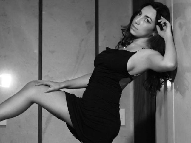 MiaReed - Live sex cam - 17755350