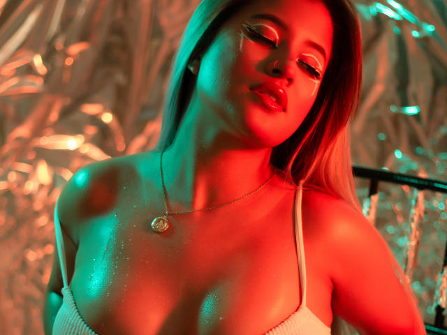 MegannSweettx - Live sex cam - 17763850