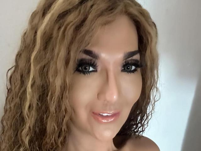 URgoddessTS - Live sex cam - 17764010
