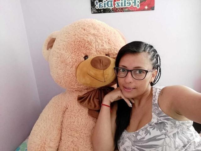 charlotteeluna - Live porn &amp; sex cam - 17772618