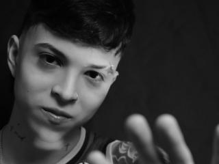 AdamClaark - Live sexe cam - 17773402