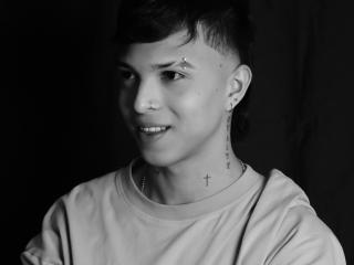 AdamClaark - Live sexe cam - 17773430