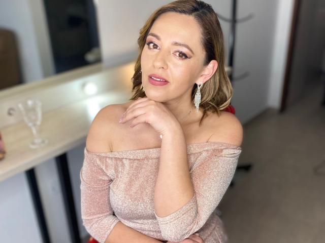 AmandaHotL - Live sex cam - 17777082