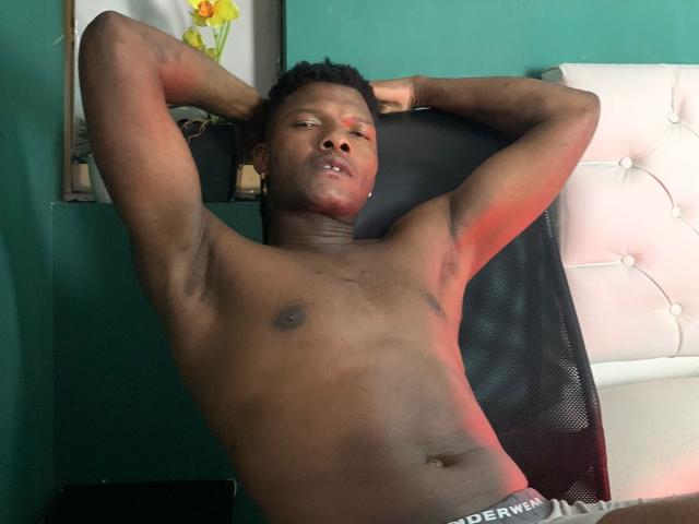 WilliamsGomez - Live porn &amp; sex cam - 17778390