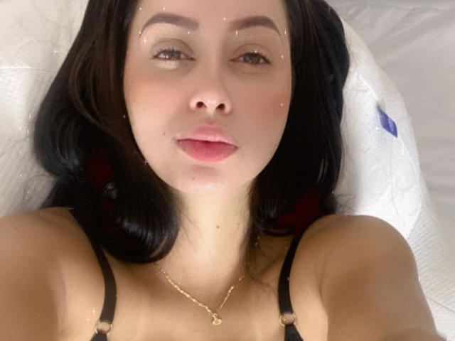 EmilyParkerr - Live Sex Cam - 17790650