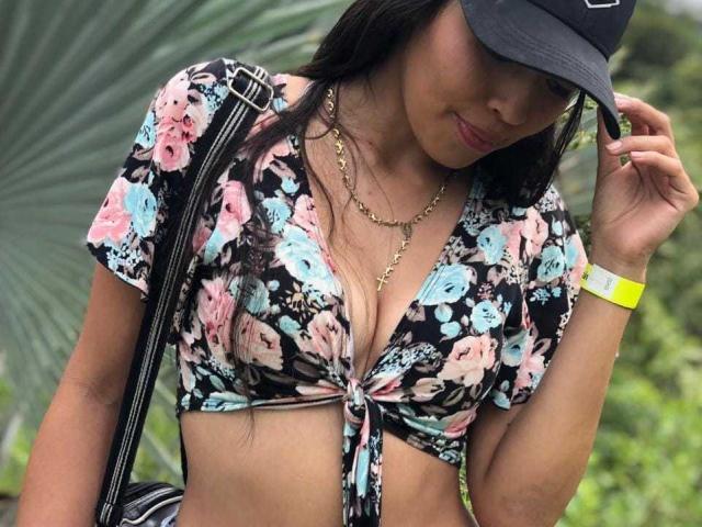 AntonelaBrown - Live porn &amp; sex cam - 17796350
