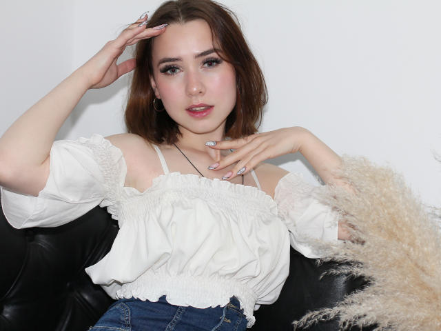 LilyaTaylor - Live sex cam - 17802634