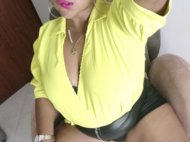 YiyaHot69 - Live sex cam - 17806706