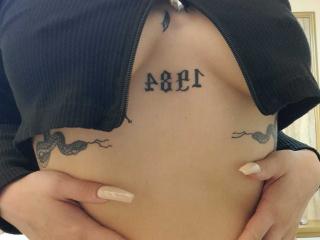 ChanelDeRosee - Live porn & sex cam - 17807954